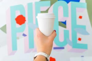 精湛球技助力球队胜利，篮球比赛激情迸发