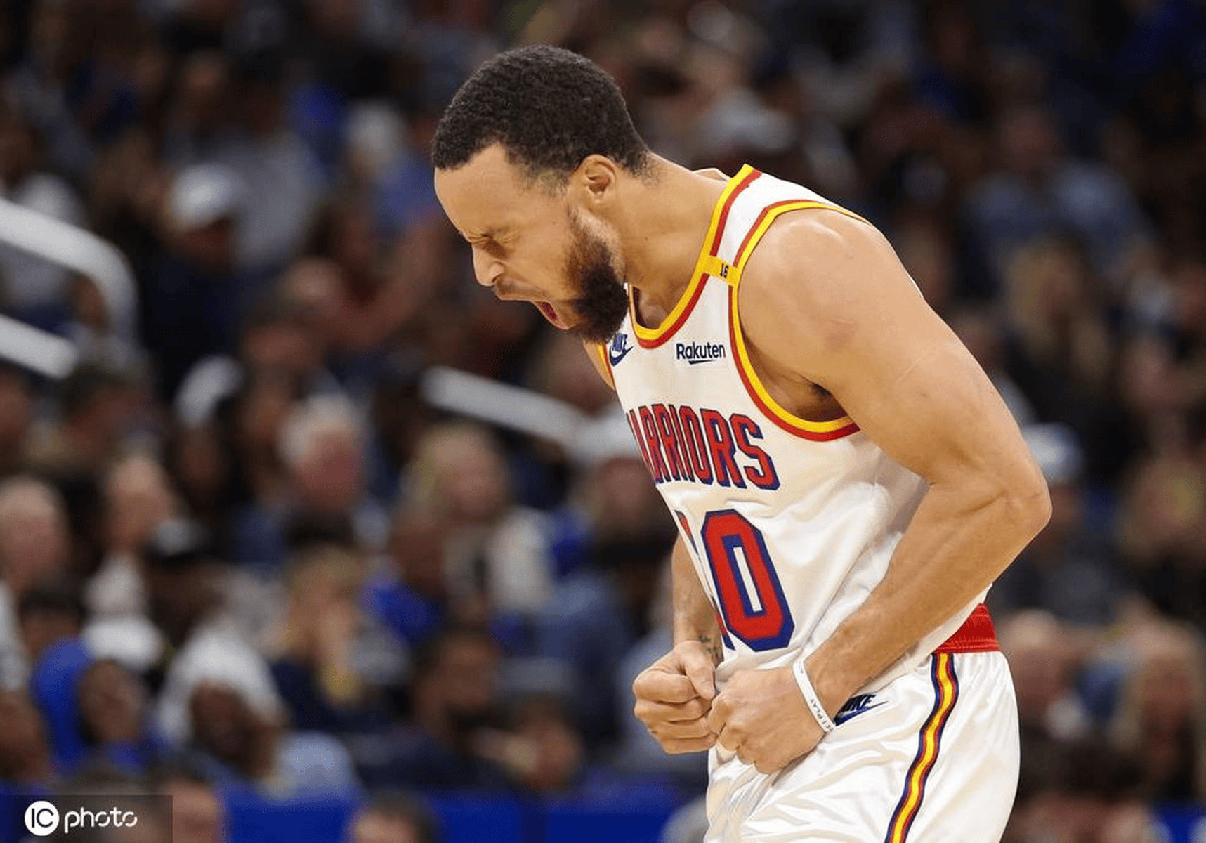 九游体育在线登录-勇士大胜活塞，狂飙26分