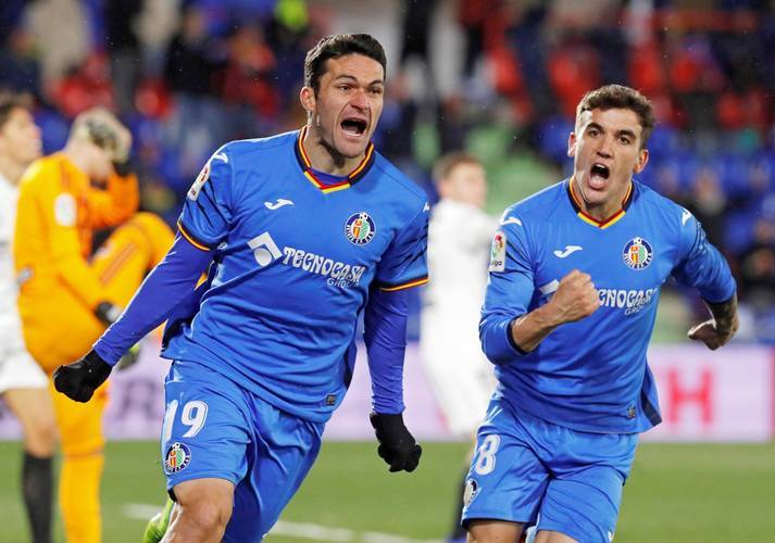 九游体育官方登录入口-包含比利亚雷亚尔主场战胜对手，士气高昂的词条